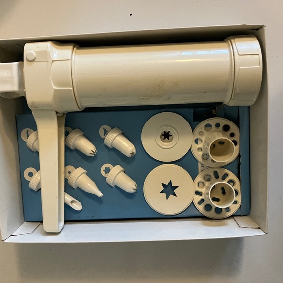 Hutzler Easy Action Cookie Press and Food Decorator (1998) Vintage) - Picture 6 of 8